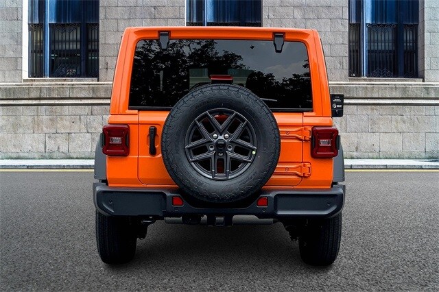 2025 Jeep Wrangler Sport S photo 4