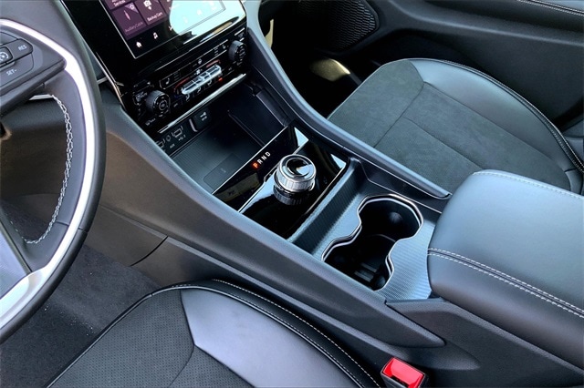 2025 JEEP GRAND CHEROKEE L - Image 7