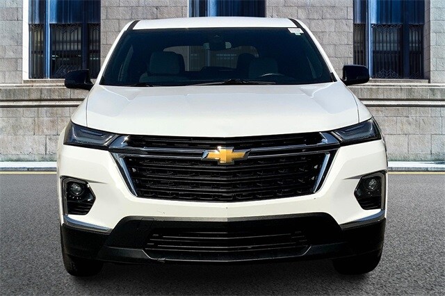 2022 Chevrolet Traverse 1LS photo 2