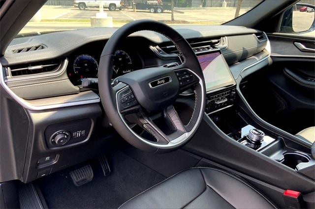 2025 JEEP GRAND CHEROKEE - Image 8