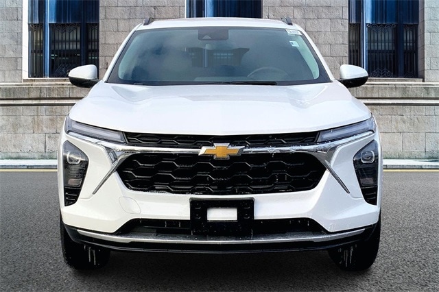 2024 CHEVROLET TRAX - Image 3