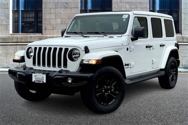 Used 2021 Jeep Wrangler Unlimited Sahara Altitude with VIN 1C4HJXEG7MW725757 for sale in Downers Grove, IL