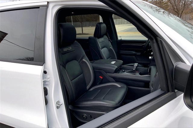 2025 RAM 1500 - Image 7