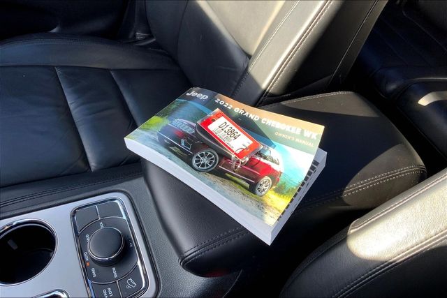 2022 JEEP GRAND CHEROKEE - Image 13