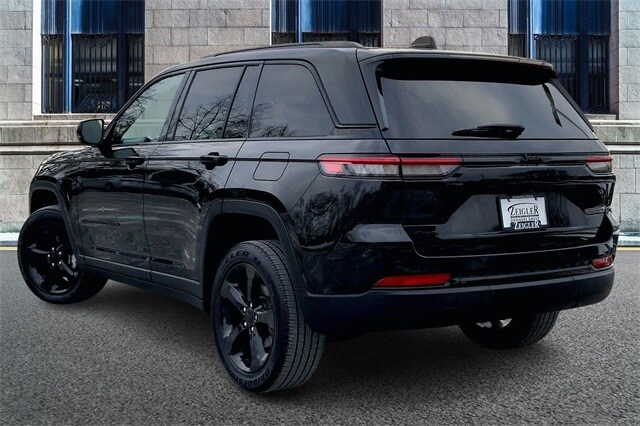 2023 JEEP GRAND CHEROKEE - Image 10