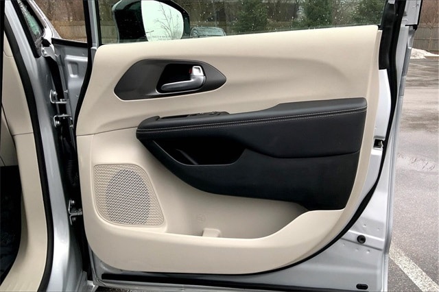 2024 CHRYSLER PACIFICA - Image 22