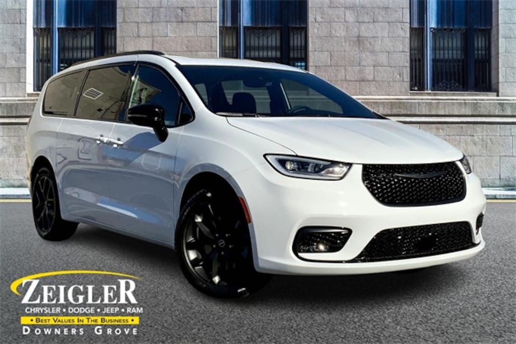 New 2026 Chrysler Pacifica Limited Passenger Van