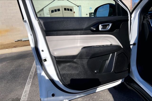 2023 JEEP COMPASS - Image 22