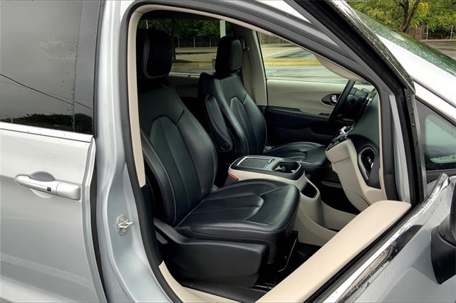 2023 CHRYSLER PACIFICA - Image 7