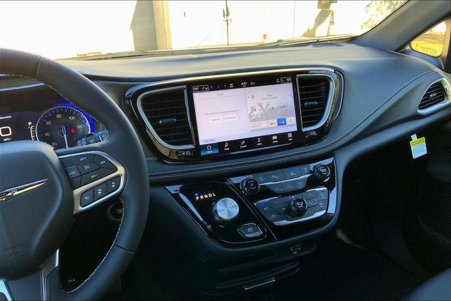 2026 CHRYSLER PACIFICA - Image 6