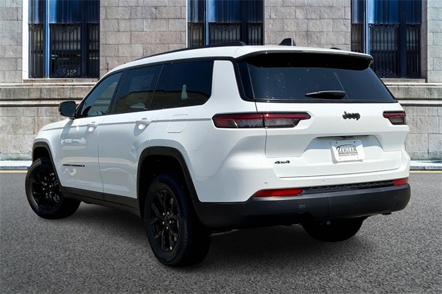 2025 JEEP GRAND CHEROKEE L - Image 3