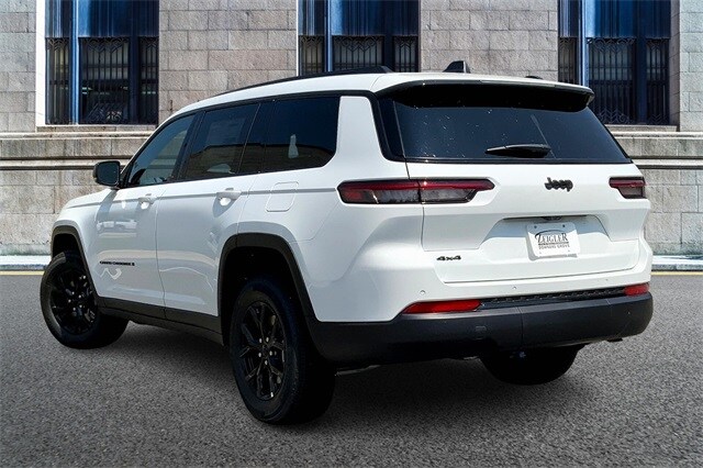 2025 Jeep Grand Cherokee Altitude X photo 3