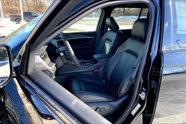 2026 JEEP GRAND CHEROKEE - Image 9