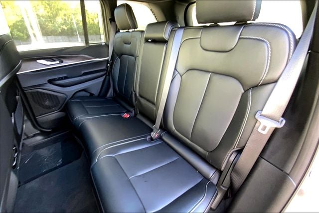 2025 JEEP GRAND CHEROKEE - Image 10