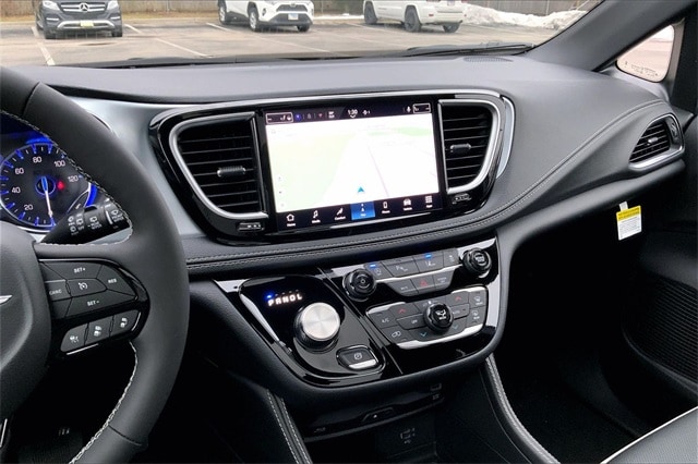 2026 CHRYSLER PACIFICA - Image 6