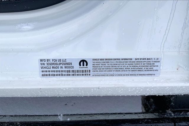 2023 RAM 3500 - Image 33