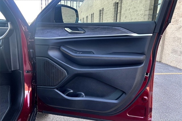 2025 JEEP GRAND CHEROKEE L - Image 22