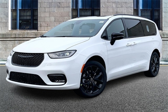 2026 CHRYSLER PACIFICA - Image 2