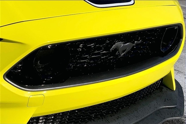 2021 FORD MUSTANG - Image 27