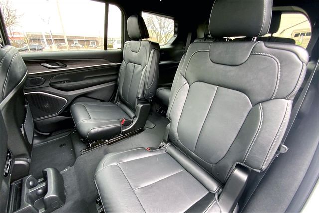 2026 JEEP GRAND CHEROKEE L - Image 10