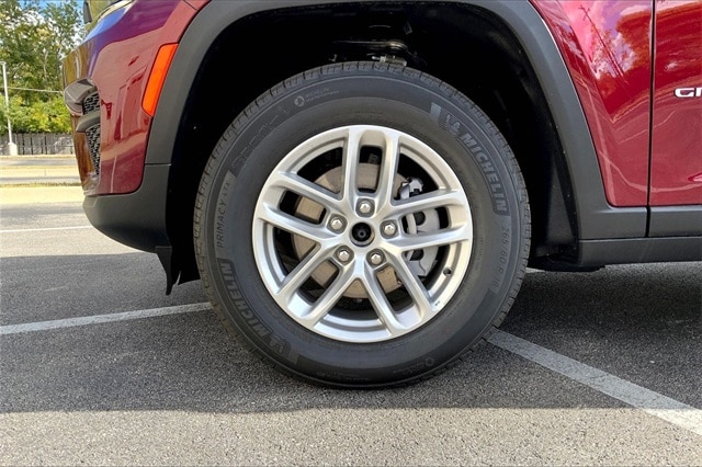 2025 JEEP GRAND CHEROKEE - Image 12