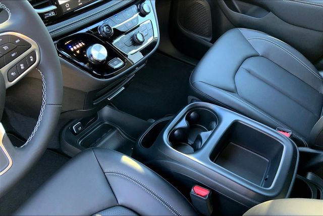 2026 CHRYSLER PACIFICA - Image 7