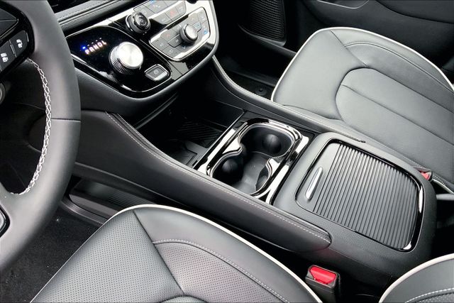 2026 CHRYSLER PACIFICA - Image 7