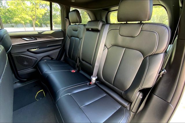 2025 JEEP GRAND CHEROKEE - Image 10