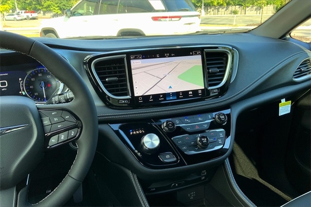 2026 CHRYSLER PACIFICA - Image 6