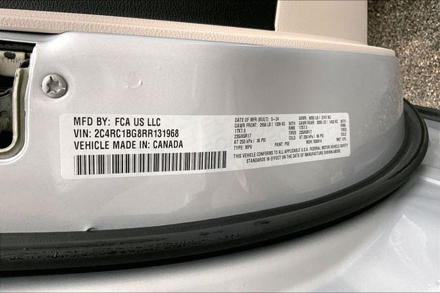 2024 CHRYSLER PACIFICA - Image 32