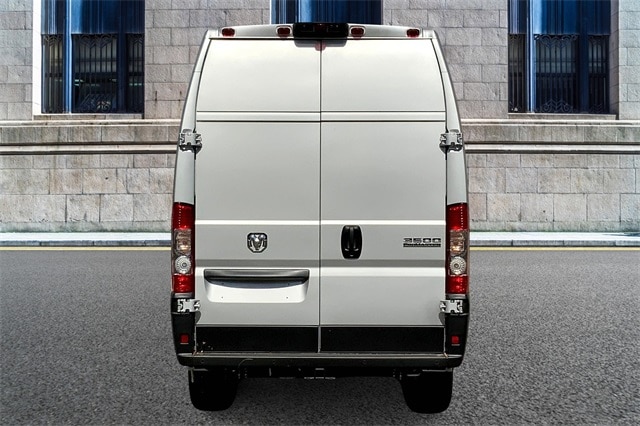 2025 RAM PROMASTER 3500 - Image 4