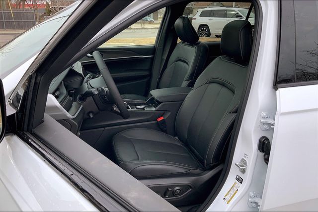 2026 JEEP GRAND CHEROKEE L - Image 9