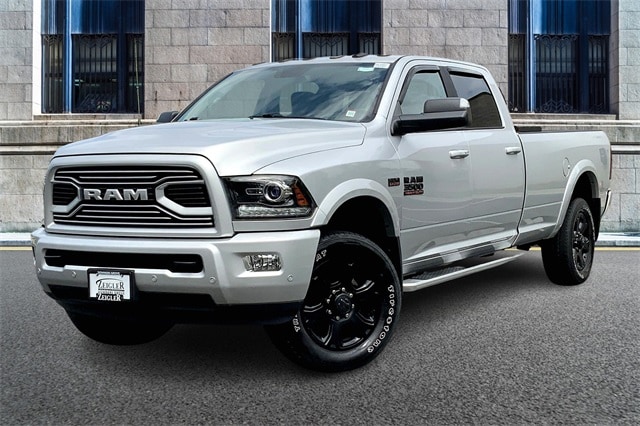 Used 2018 RAM Ram 3500 Pickup Laramie with VIN 3C63R3JJ6JG322528 for sale in Downers Grove, IL