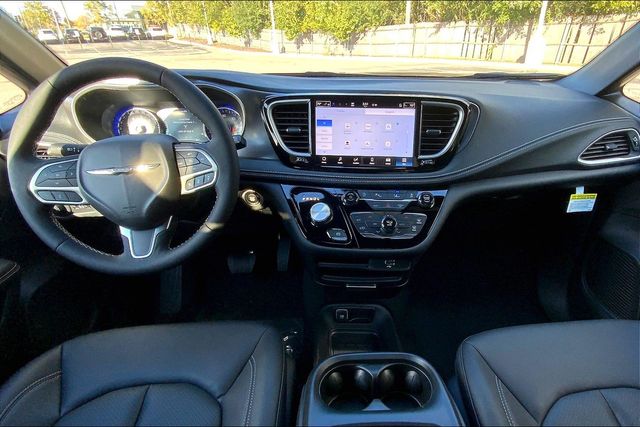 2026 CHRYSLER PACIFICA - Image 5