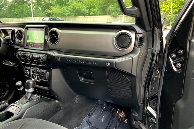 2021 JEEP WRANGLER - Image 15