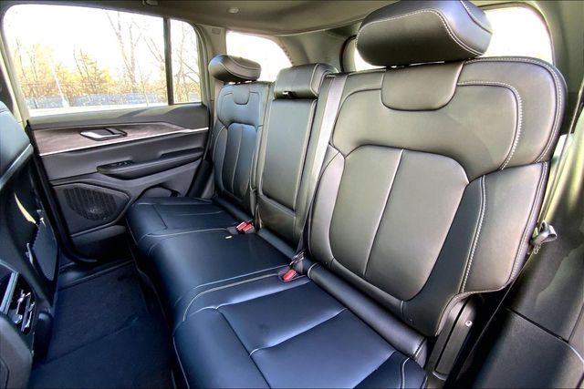 2025 JEEP GRAND CHEROKEE - Image 10