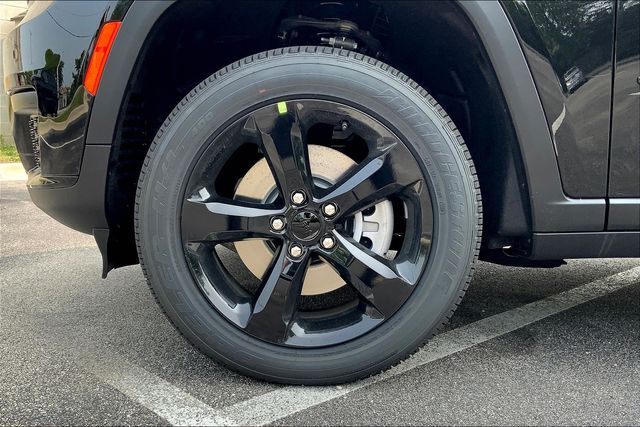 2025 JEEP GRAND CHEROKEE L - Image 12