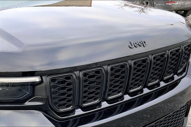 2023 JEEP GRAND CHEROKEE - Image 29