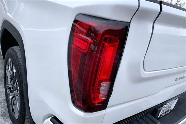 2023 GMC SIERRA - Image 29