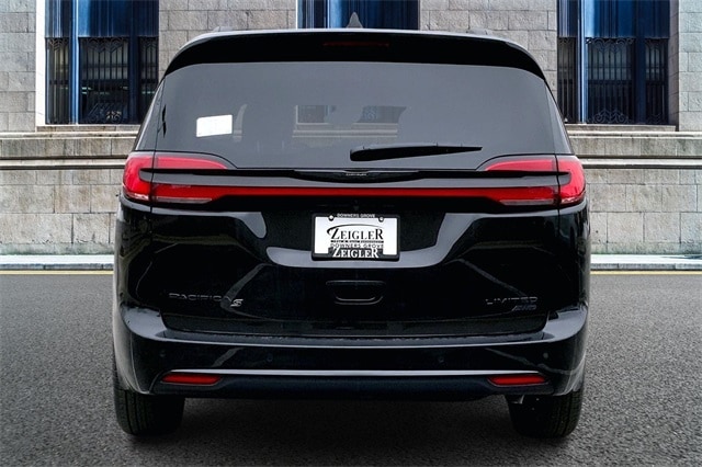2026 CHRYSLER PACIFICA - Image 4