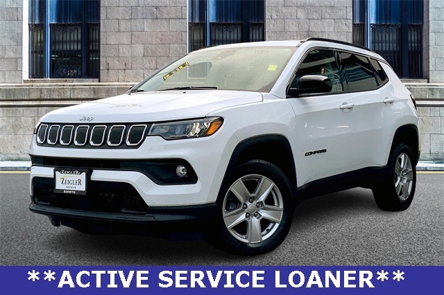 Used 2022 Jeep Compass Latitude with VIN 3C4NJDBB9NT208770 for sale in Downers Grove, IL