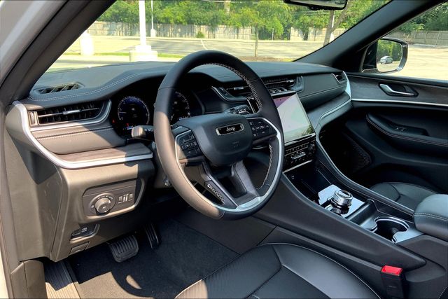 2025 JEEP GRAND CHEROKEE - Image 8