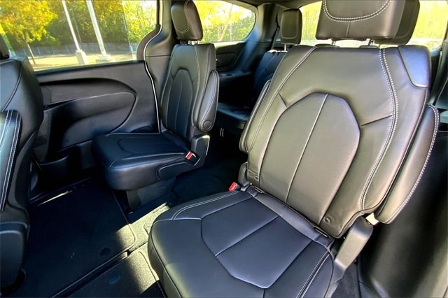 2026 CHRYSLER PACIFICA - Image 10