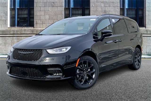 2026 CHRYSLER PACIFICA - Image 2