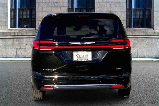 2026 CHRYSLER PACIFICA - Image 4