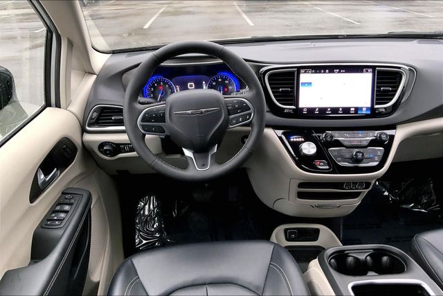 2024 CHRYSLER PACIFICA - Image 5