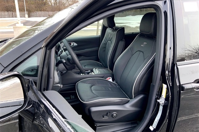 2026 CHRYSLER PACIFICA - Image 9