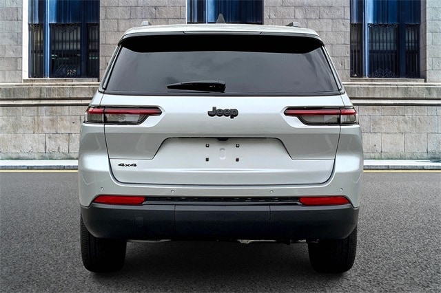 2025 JEEP GRAND CHEROKEE L - Image 4
