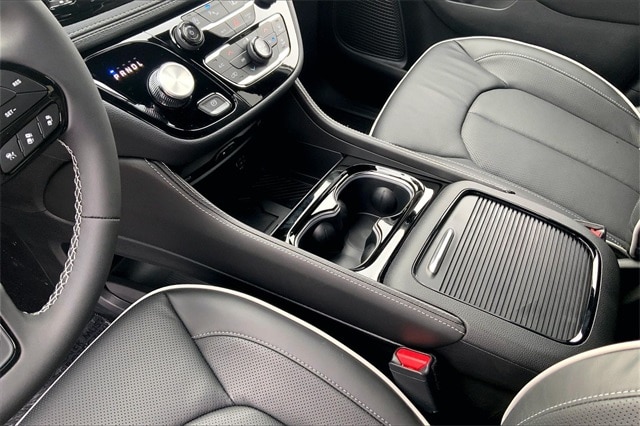 2026 CHRYSLER PACIFICA - Image 7