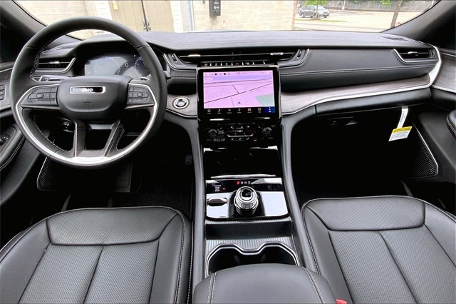 2025 JEEP GRAND CHEROKEE L - Image 5